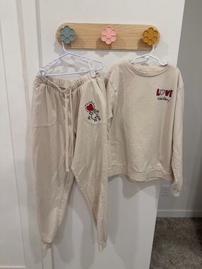 LOVE Keith Haring Cream Sweatshirt & Jogger Set